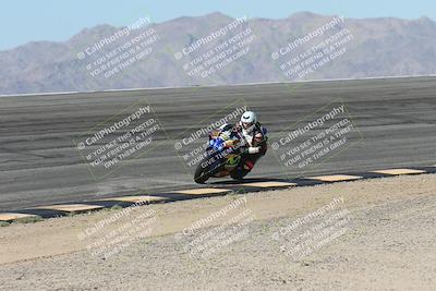 media/Oct-13-2025-Moto Forza (Mon) [[a66d839500]]/3-B Group/Session 2 (Bowl)/